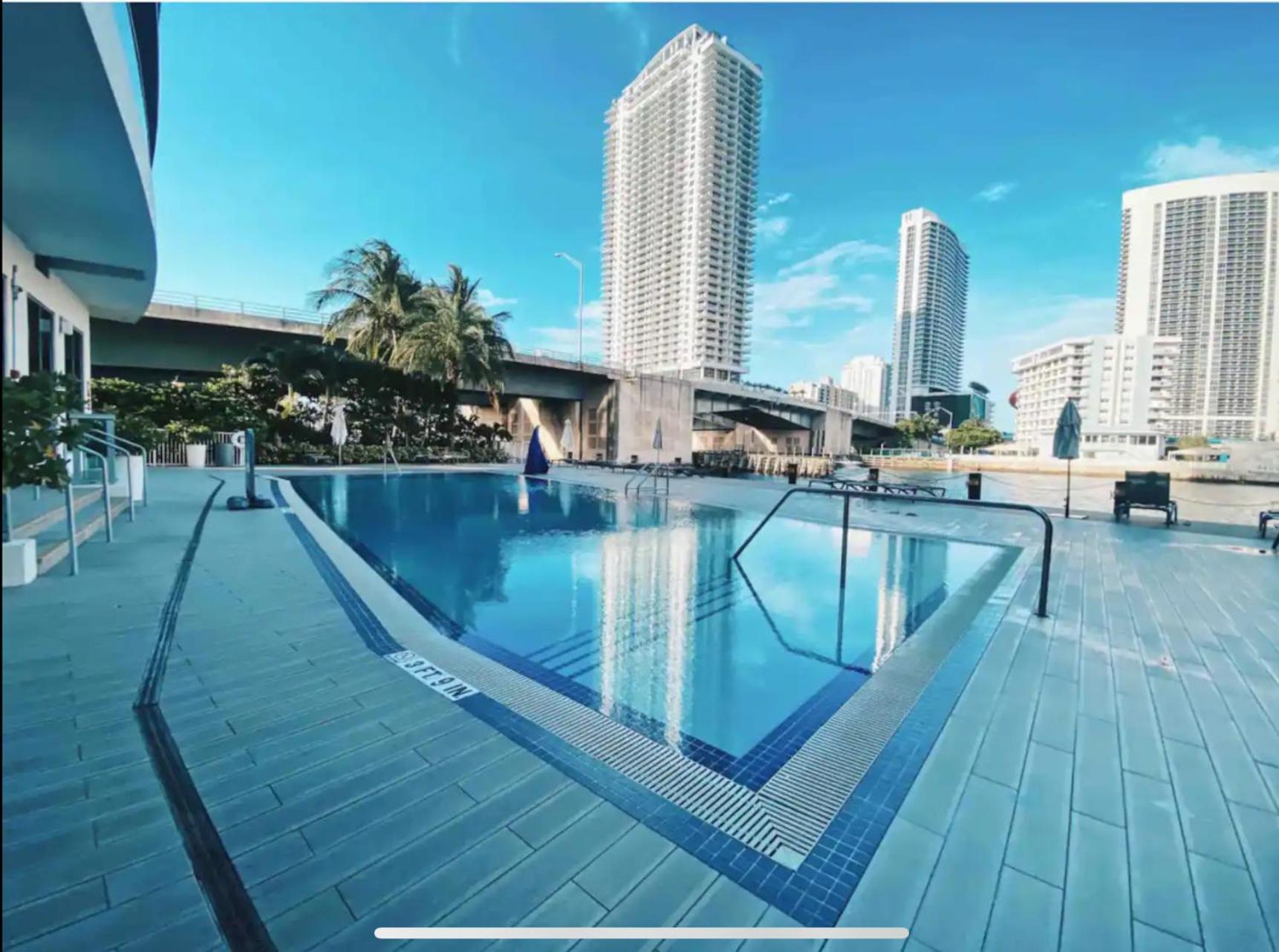 Beachwalk Resort & Condos Hallandale Beach Ngoại thất bức ảnh