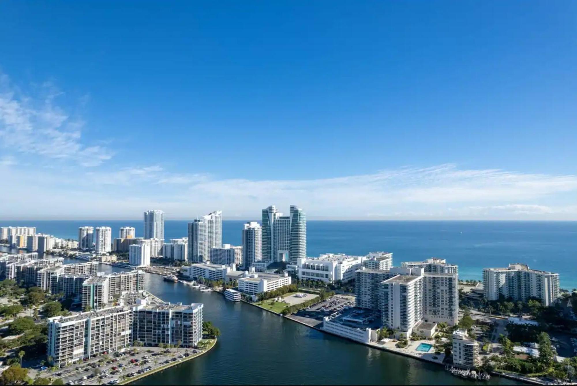 Beachwalk Resort & Condos Hallandale Beach Ngoại thất bức ảnh